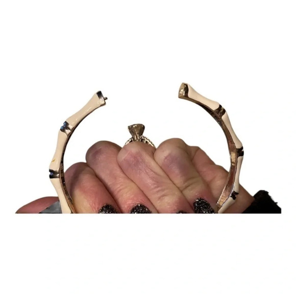 SAKS FIFTH AVENUE Bamboo Style Hinged Bracelet White and Silver Boho NEW NWT - Picture 3 of 3